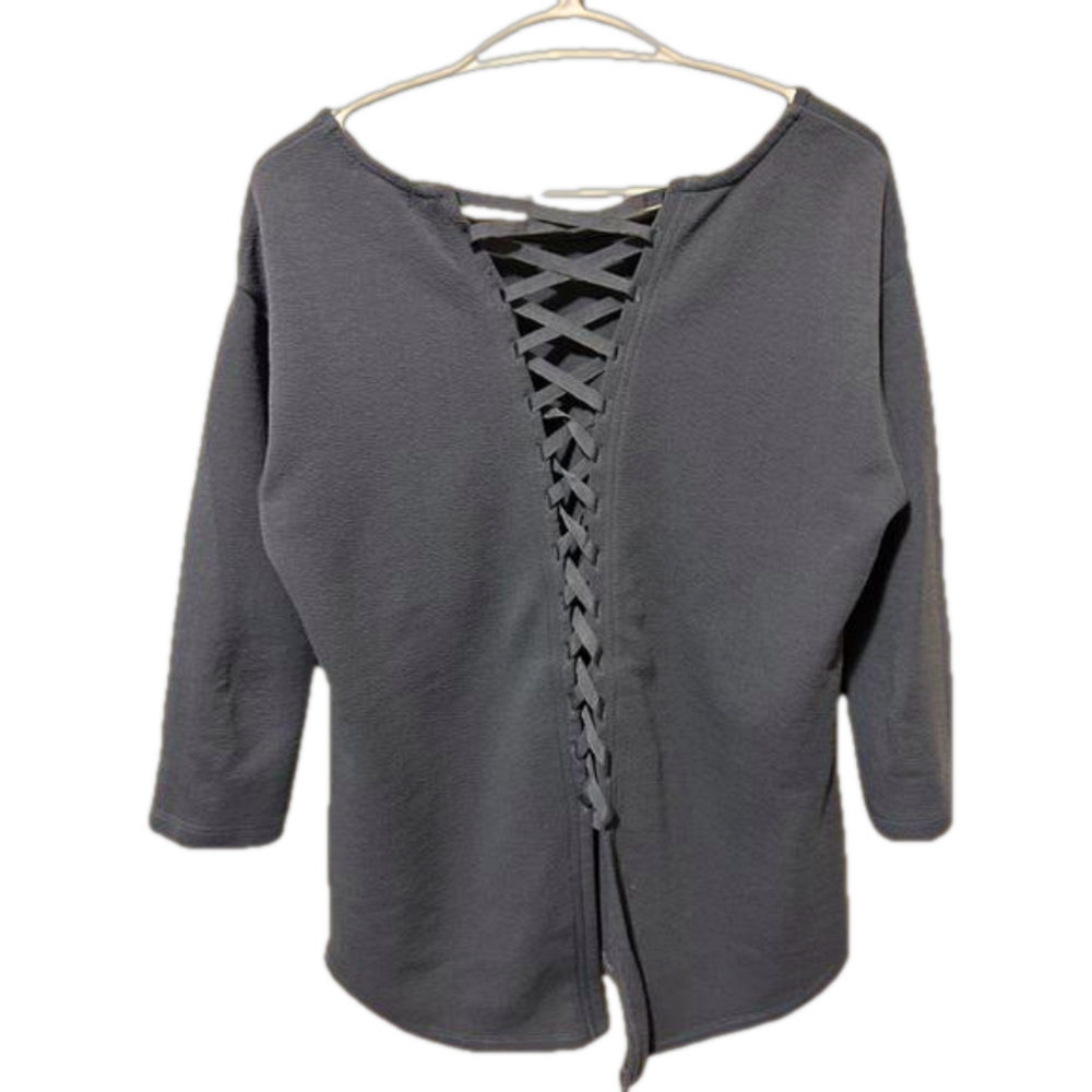 Dynamic Lace Detailed Back, Longsleeved Shirt